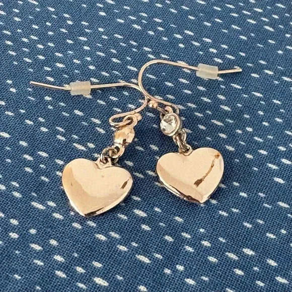 ๐ Handmade Heart Earrings - Picture 1 of 2